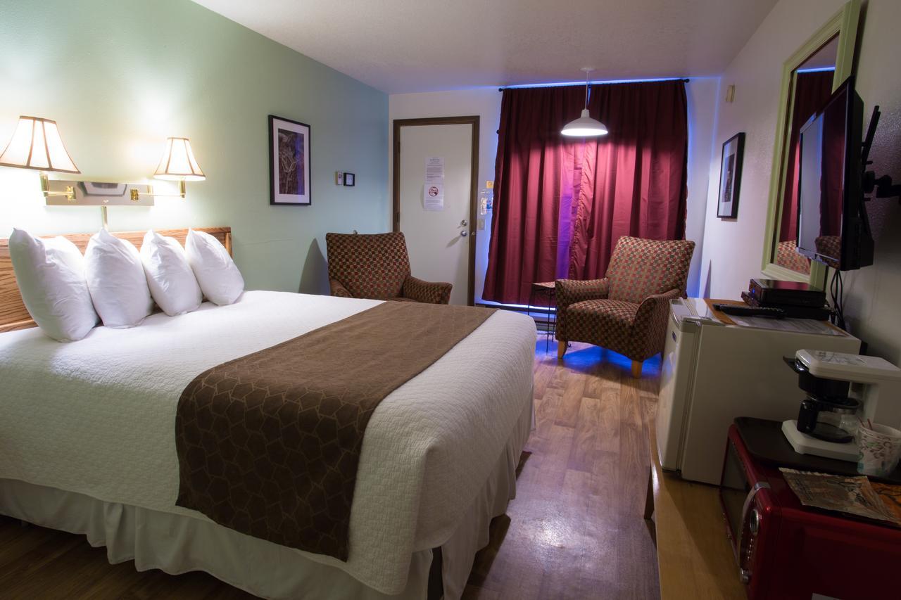 La Kris Inn Bandon Ngoại thất bức ảnh